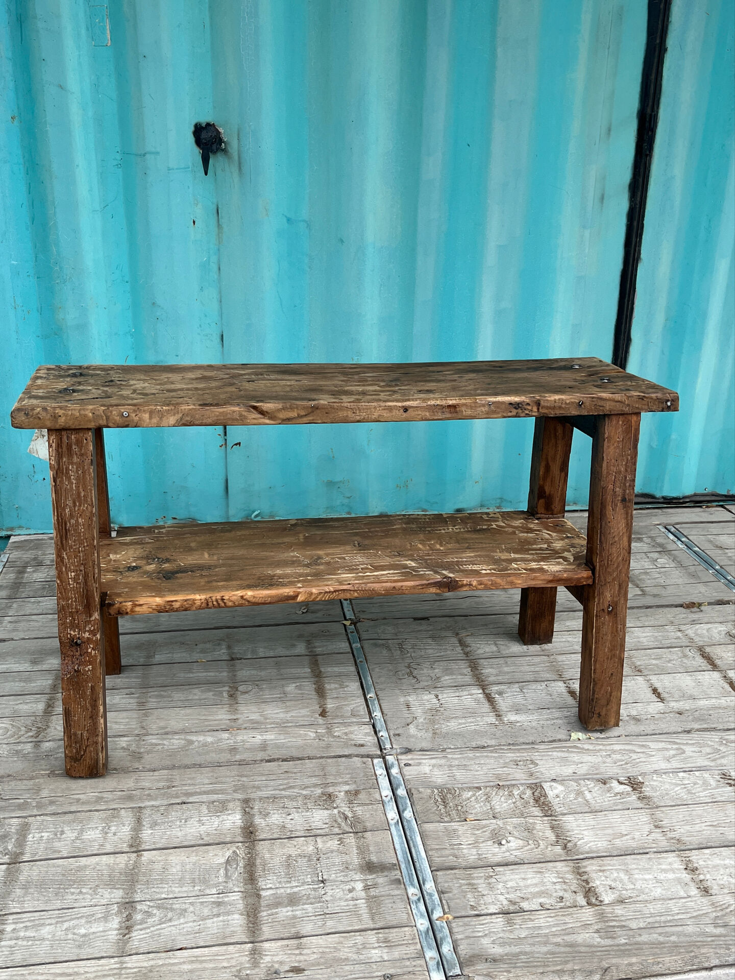 Old established /console