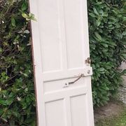Porte d’entrée pleine ancienne en bois massif