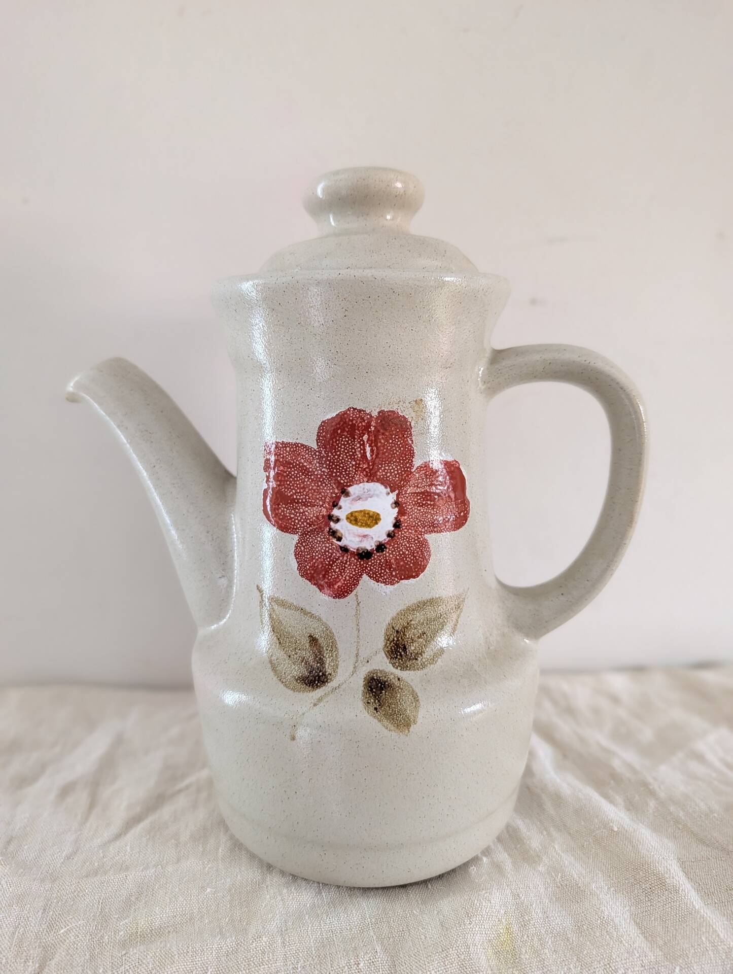 Saint-Amand Camélia coffee pot, 1970s – hand-painted