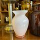 Vase en opaline rose