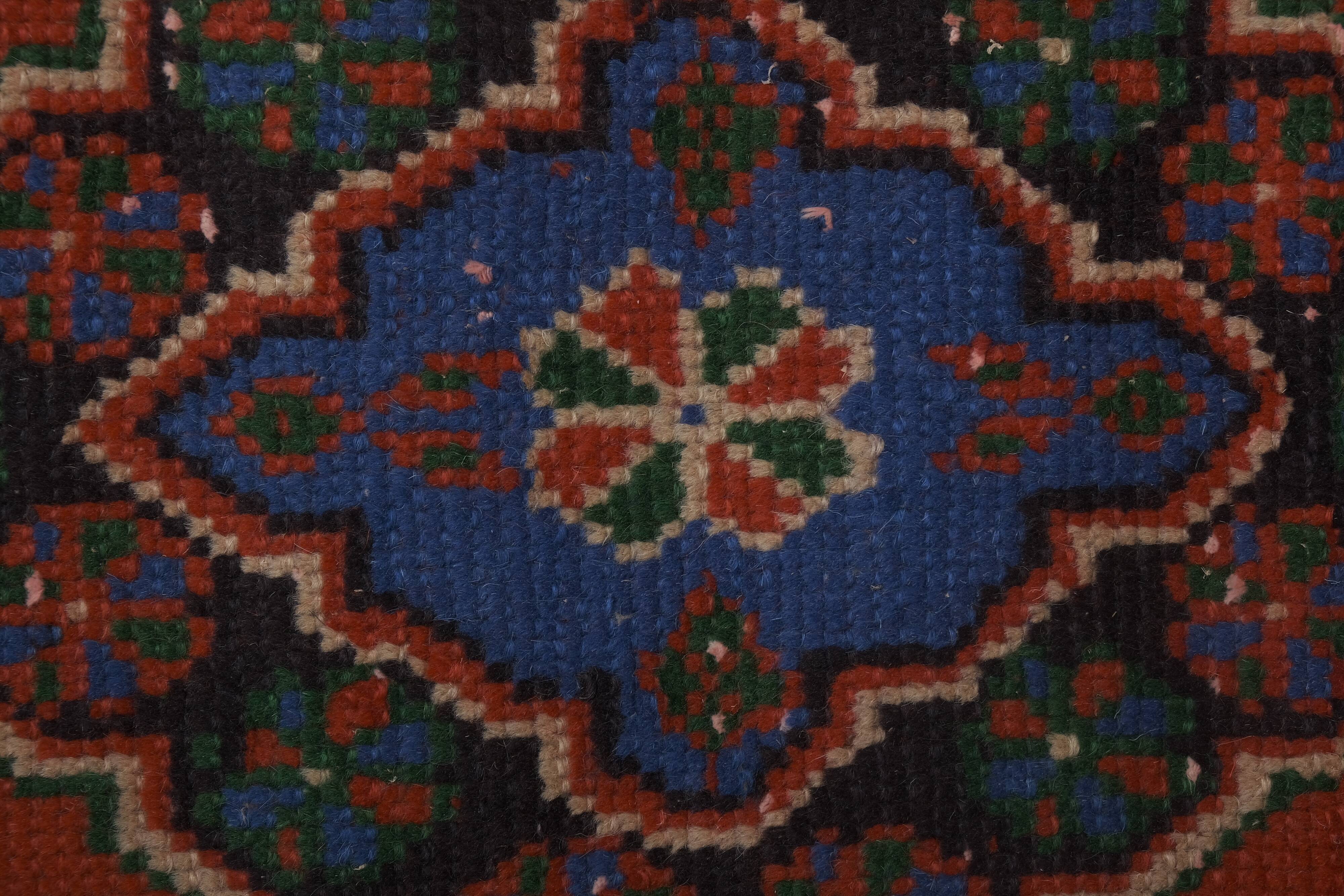 Vintage Turkish rug from Oushak, hand-woven 91x660 cm
