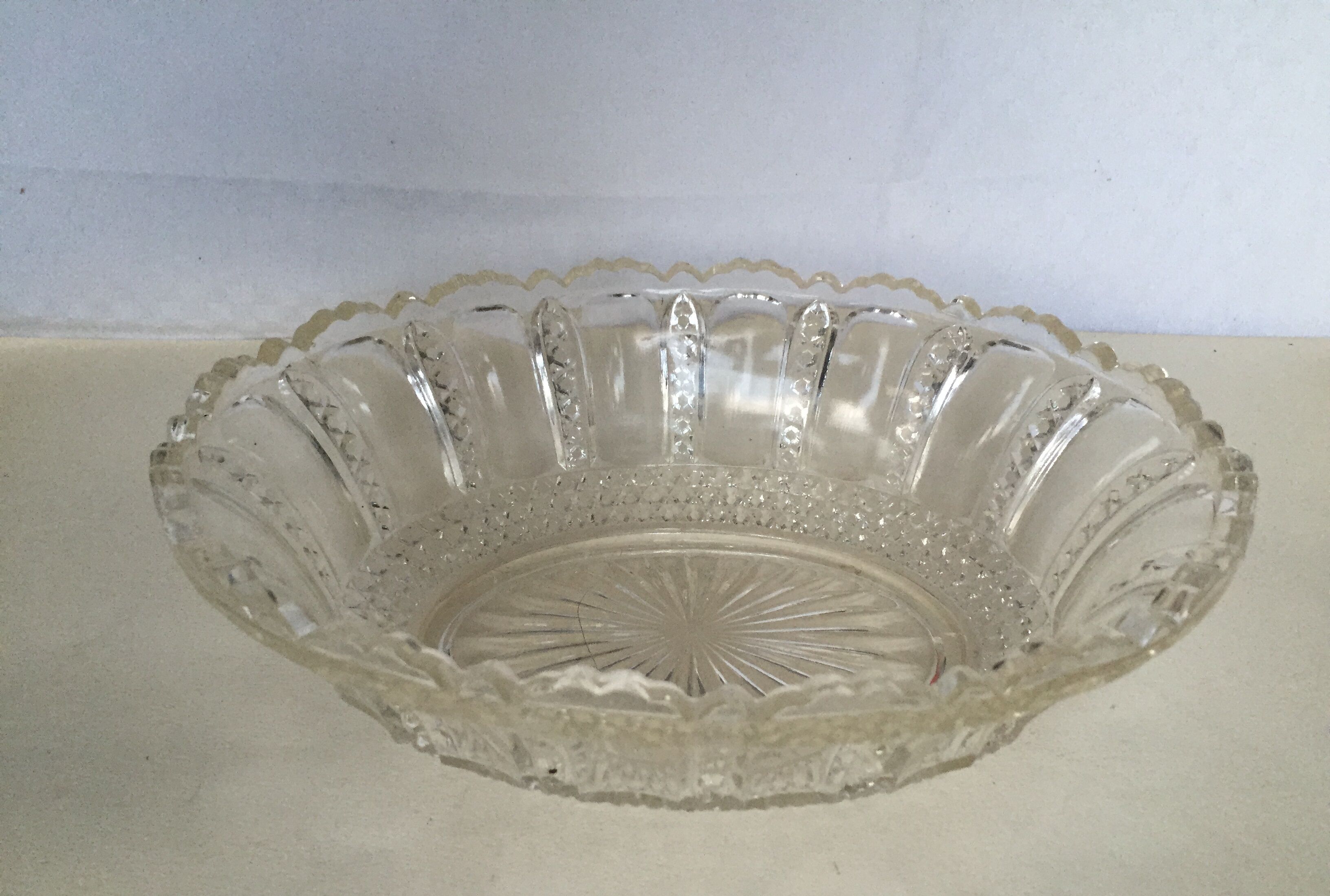 Oval glass bowl
