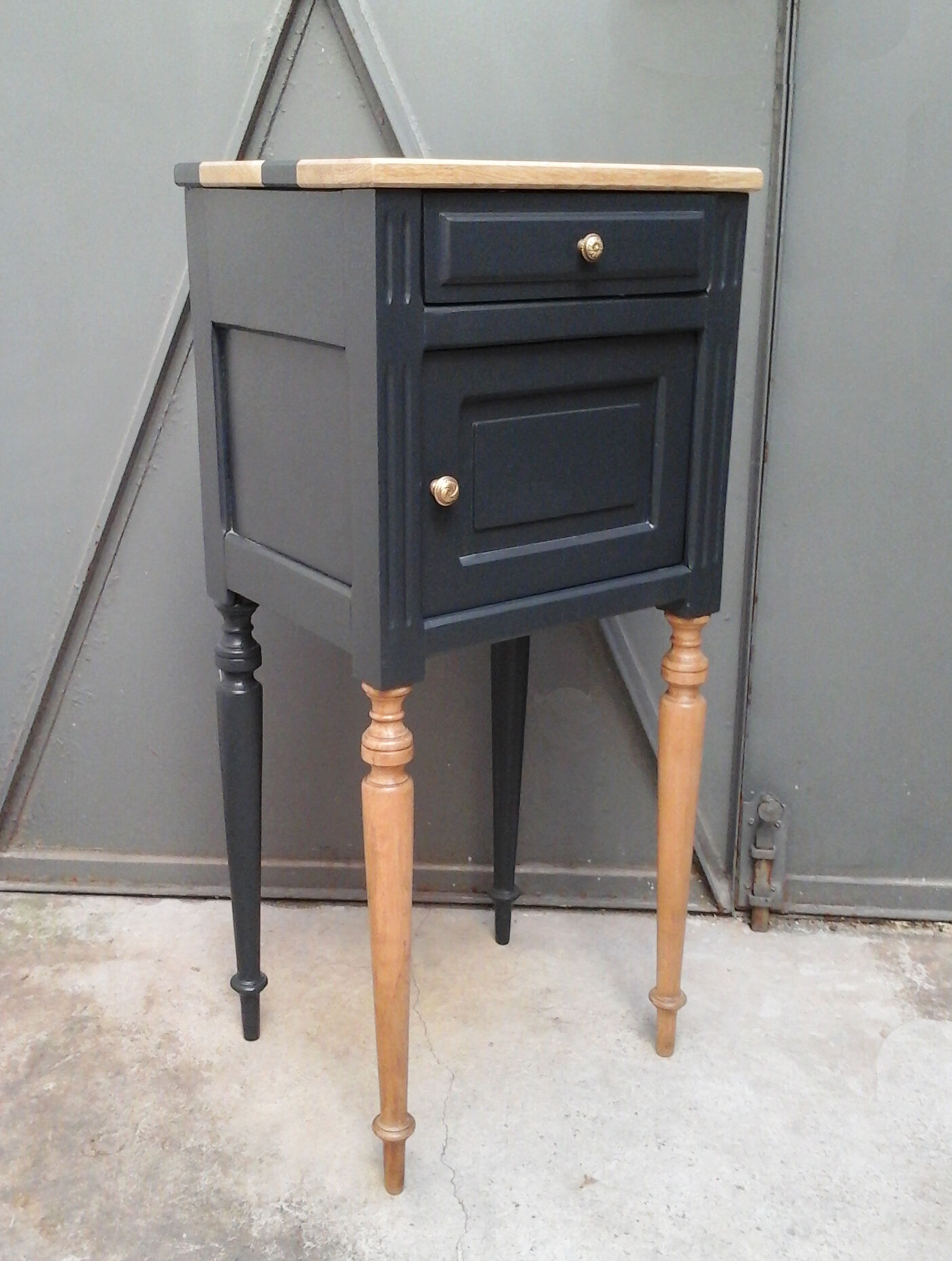 Renovated high bedside