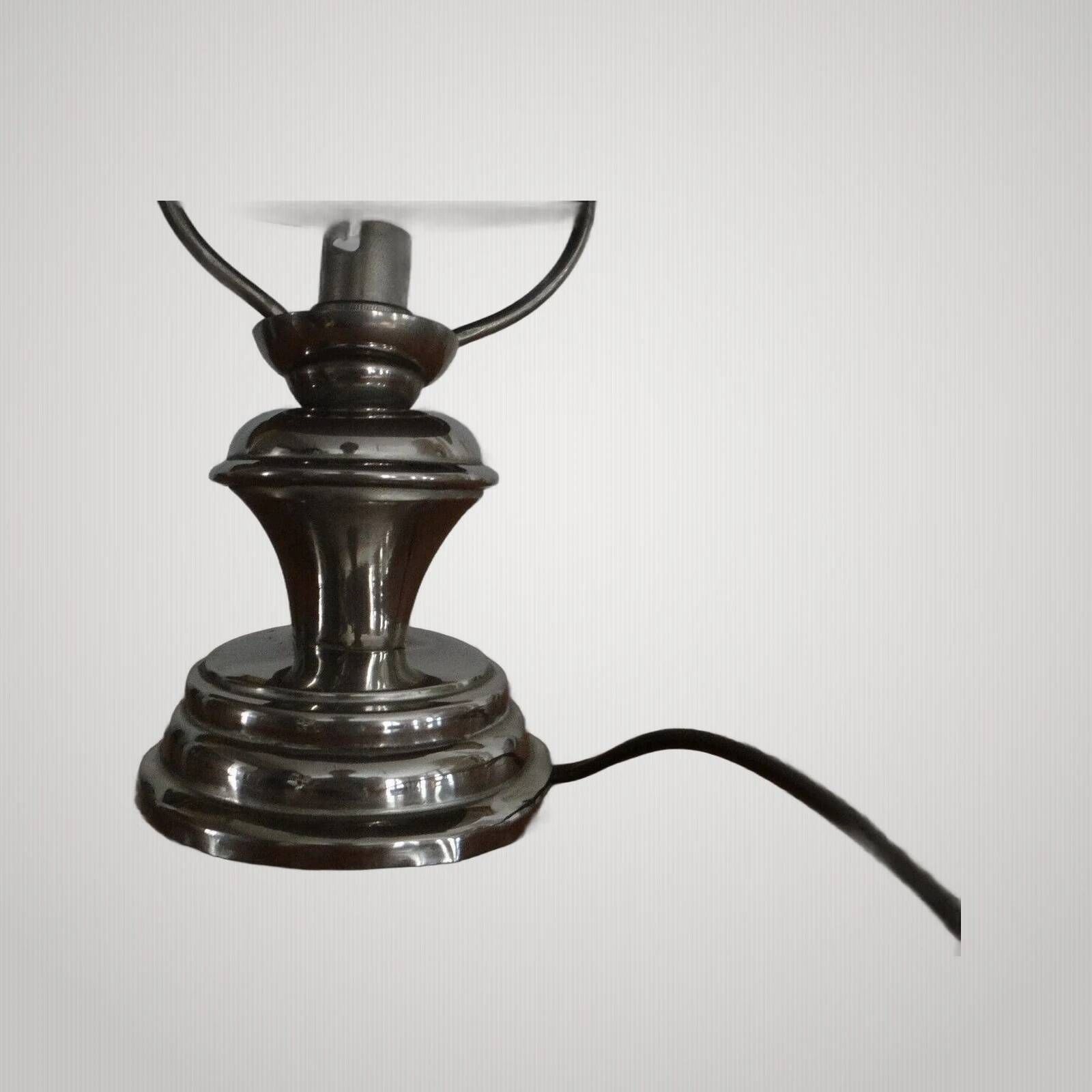 Mushroom lamp from the Art Deco period characteristic of Jacques AD productions.