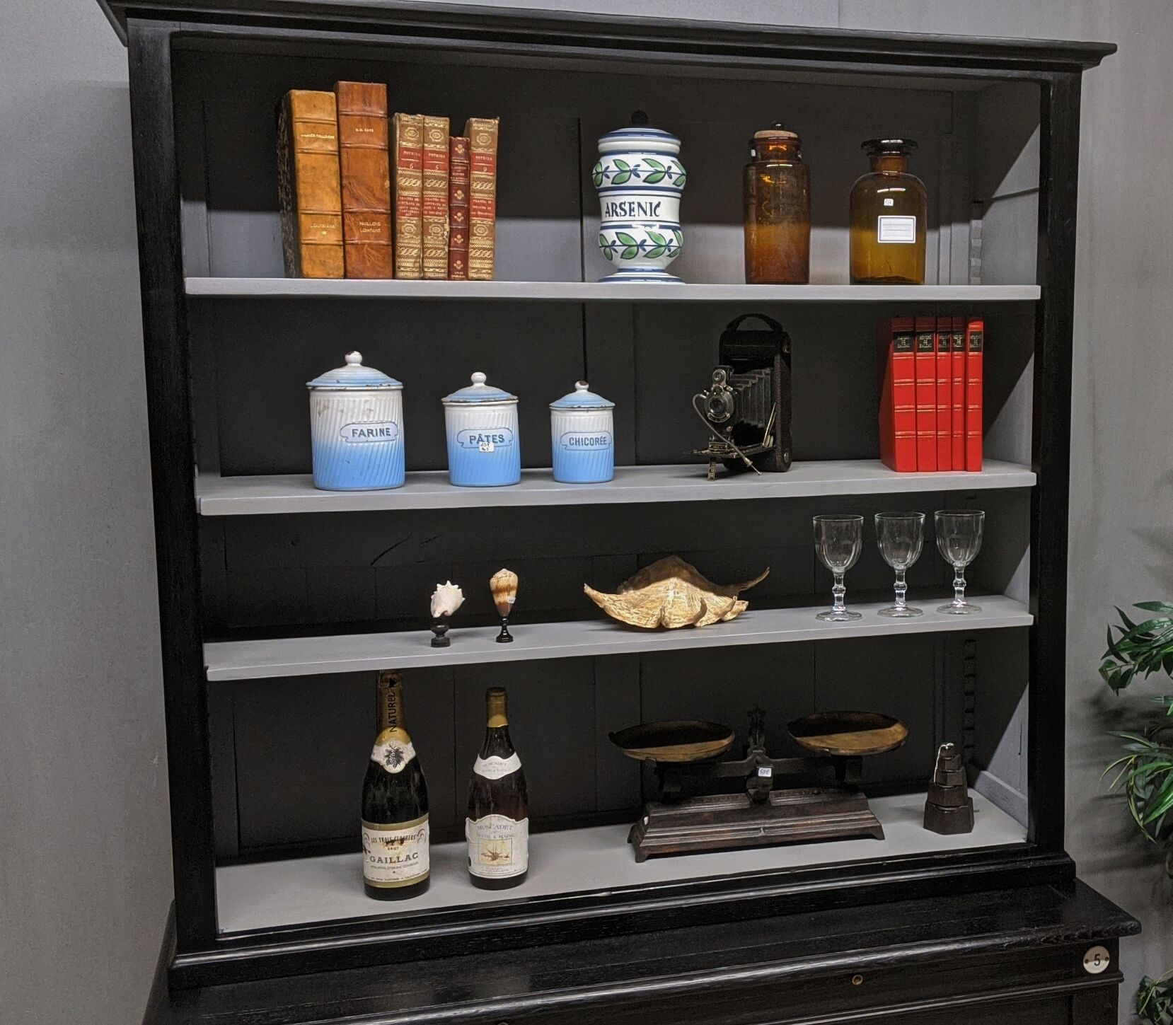 Magasin pharmacy pharmacy patinated black oak
