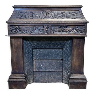 Breton chestnut fireplace mantle of the early twentieth century
