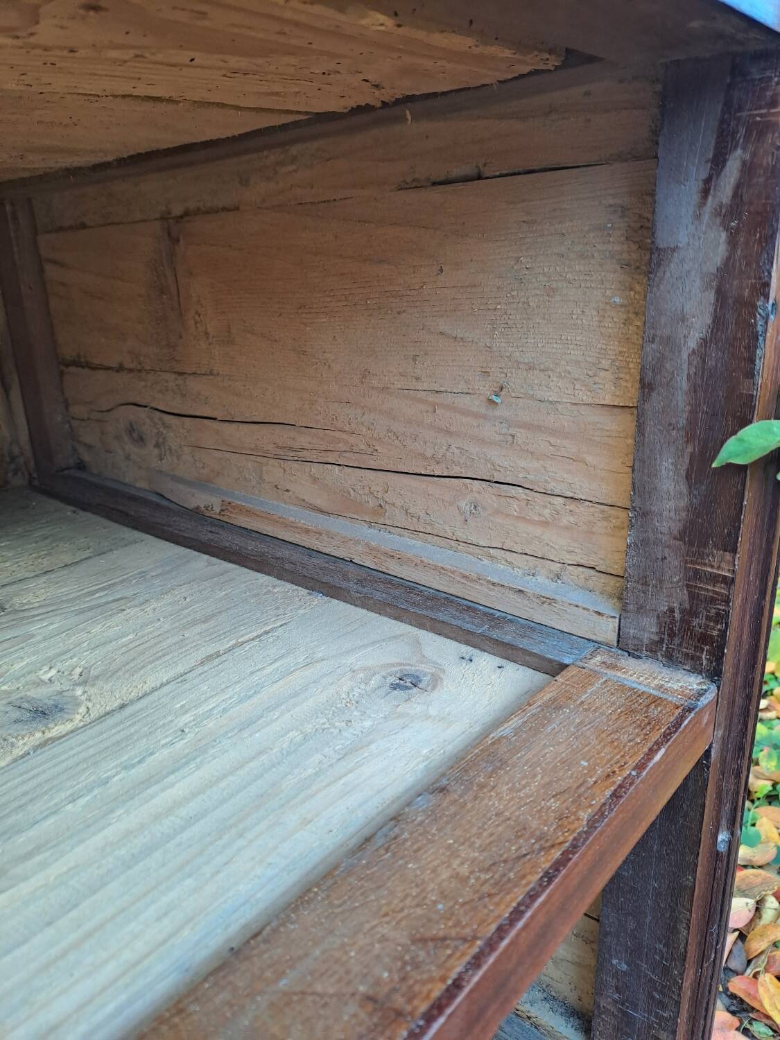 Louis XVI chest of drawers, mahogany, late 18th century, early 19th century