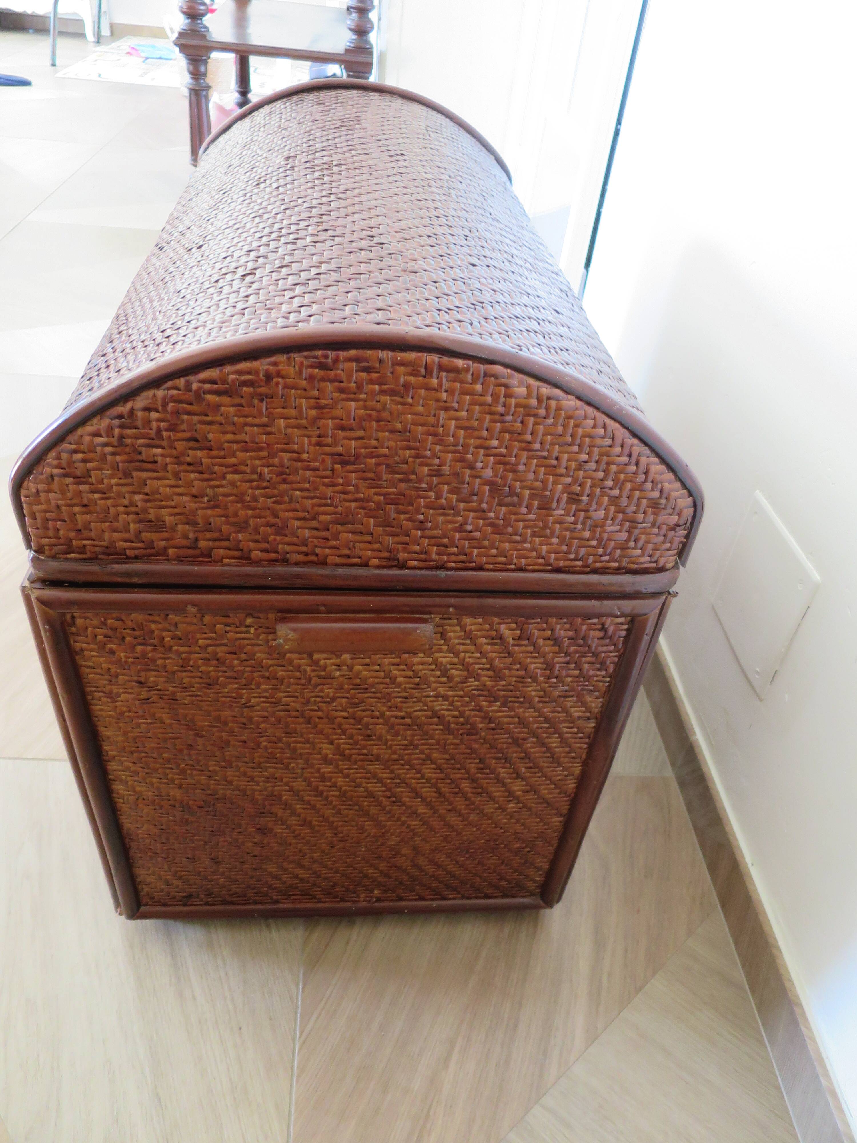 Vintage storage chest - curved - woven rattan - 1970s - mahogany colour
