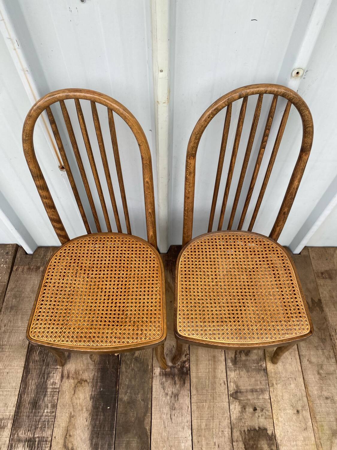 Paire chaise ancienne Baumann modèle eden bois + assise cannée vintage