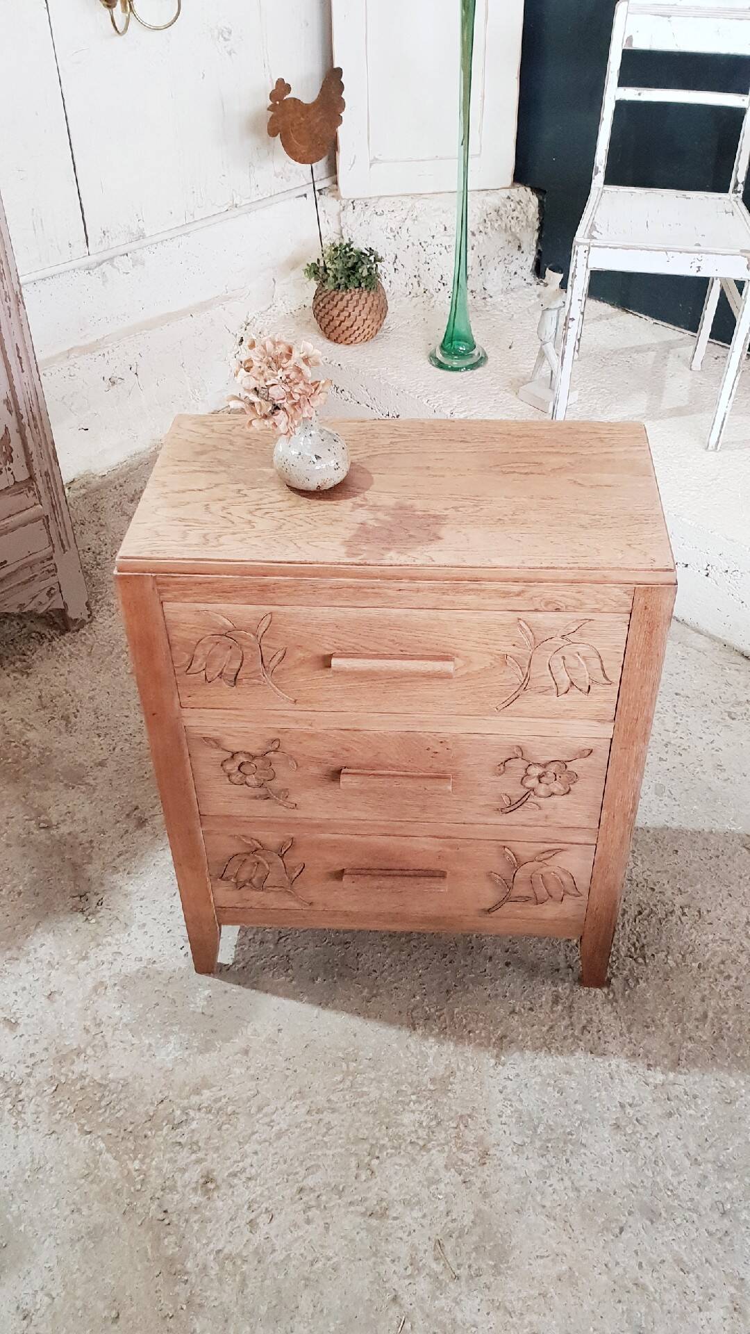 Vintage chest of drawers