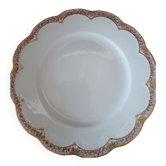 Assiette Porcelaine Haviland , décors contour en guirlande fleurie.