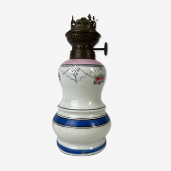 Porcelain kerosene lamp
