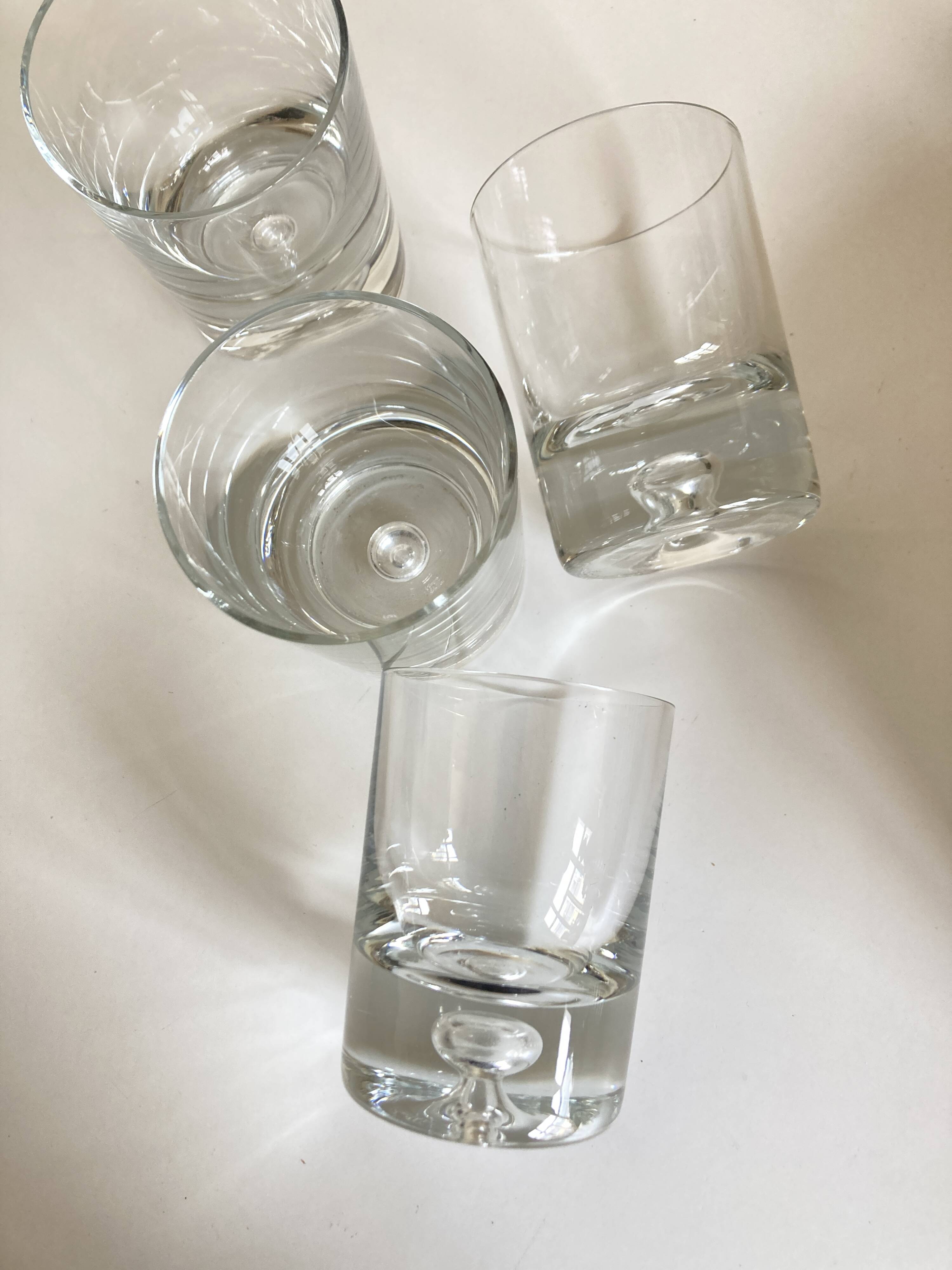 Set of 4 bubble tumblers in very cold half crystal.