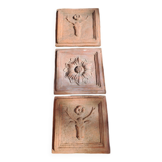Decorative plaques / terracotta bas relief