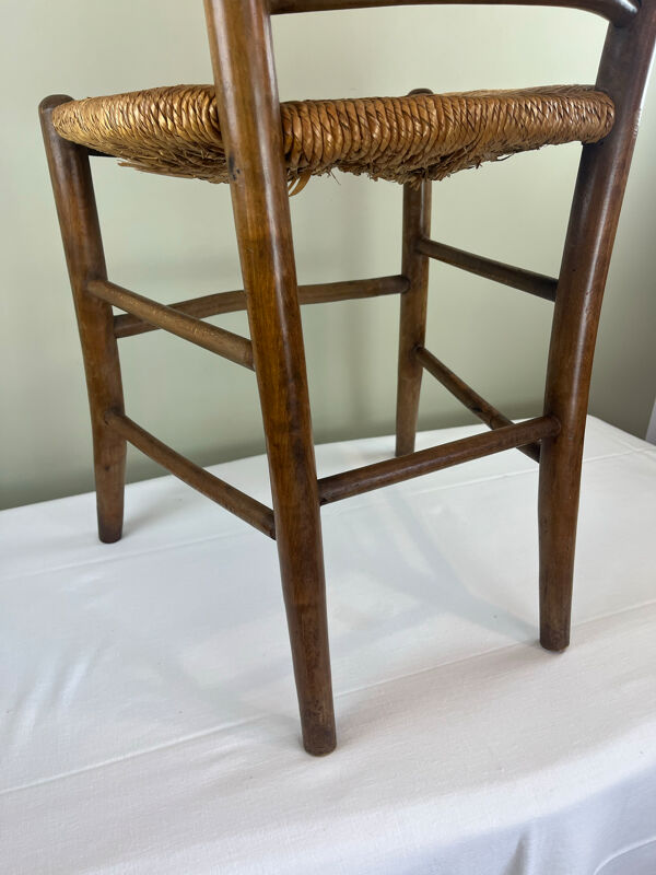 Chaise en bois et paille