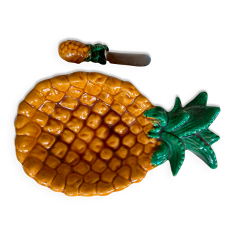 Pineapple bowl and pineapple knife