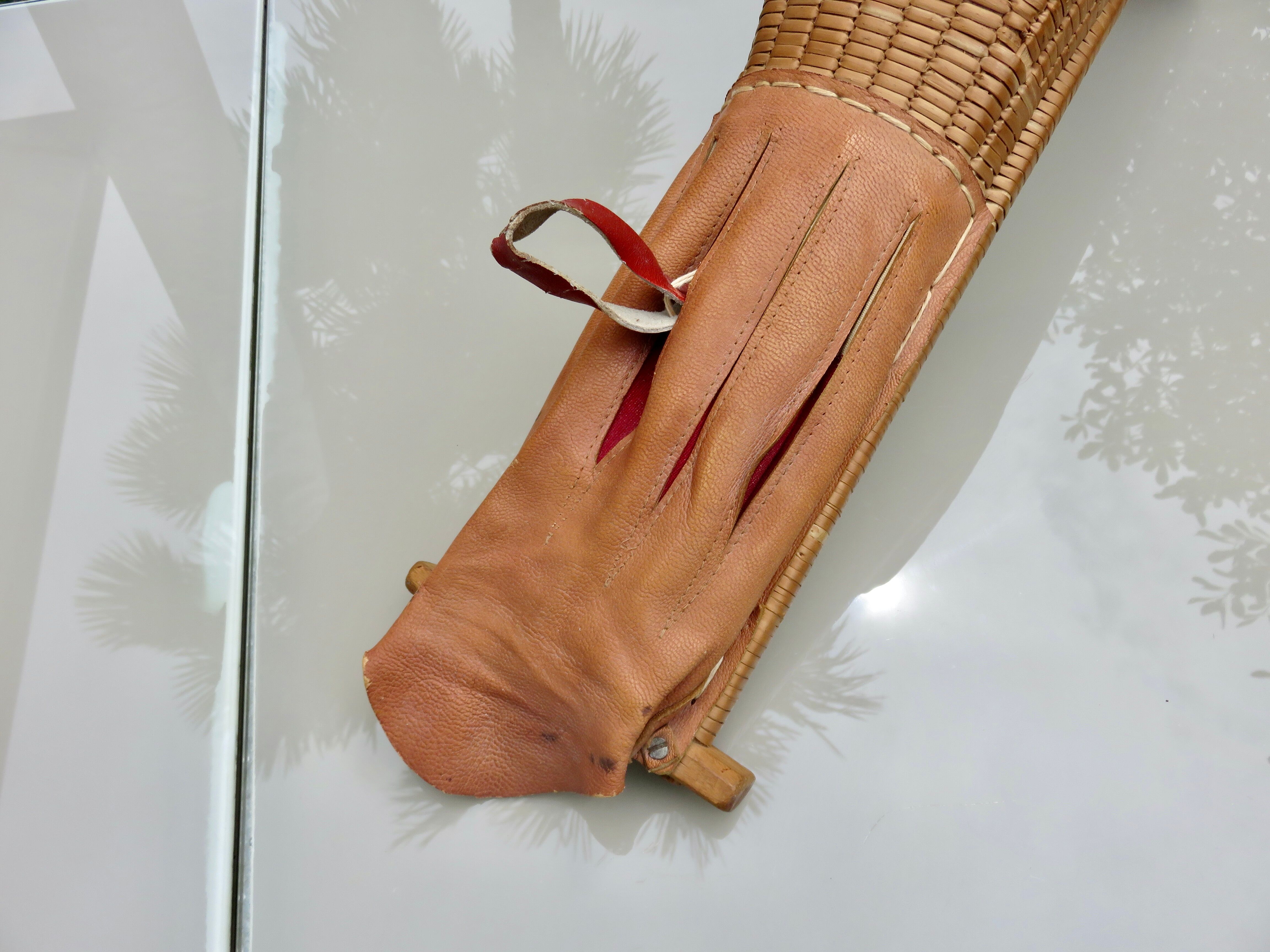 Old chistera, large glove, 65cm, Basque Country
