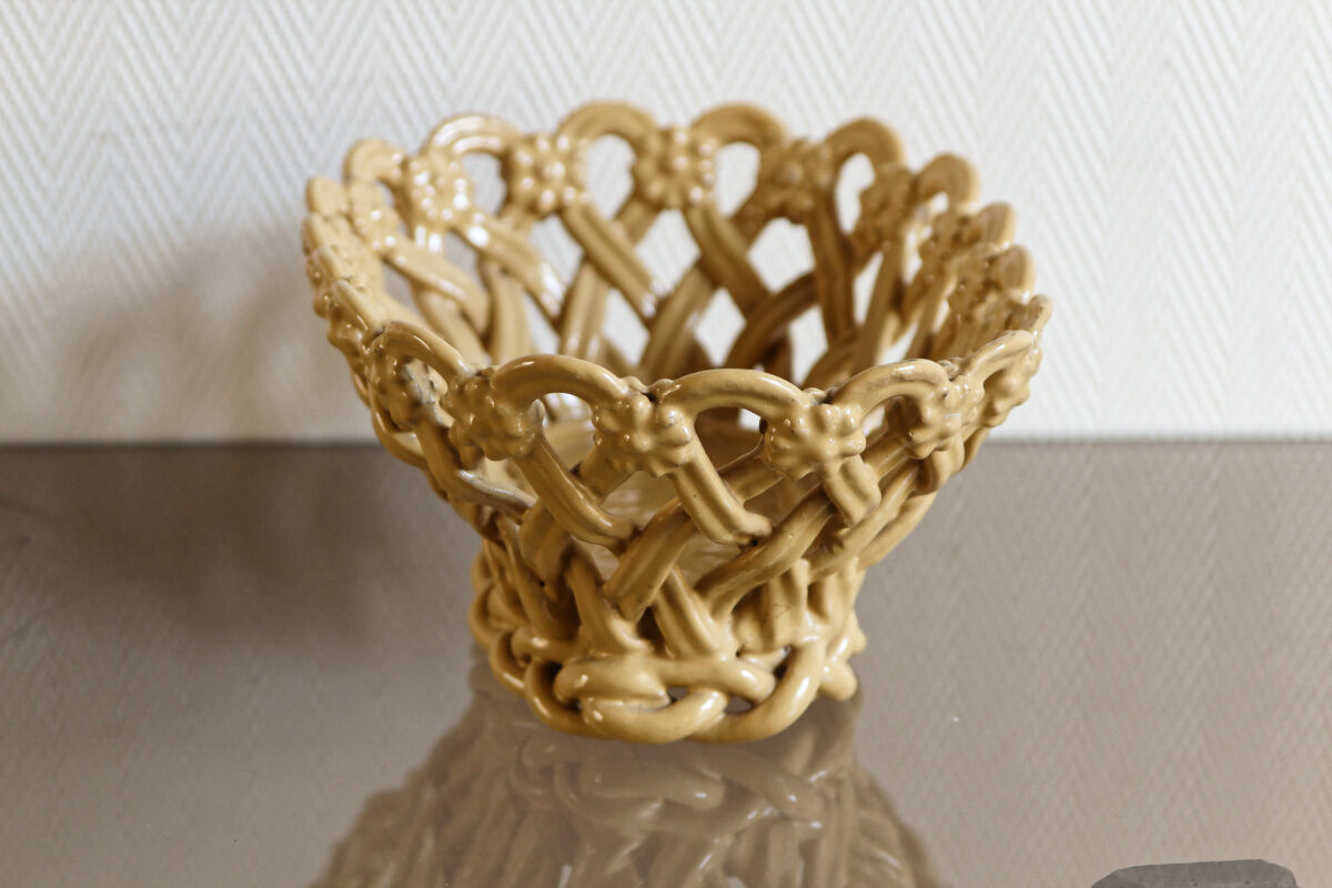 Old fruit cup, Langeais