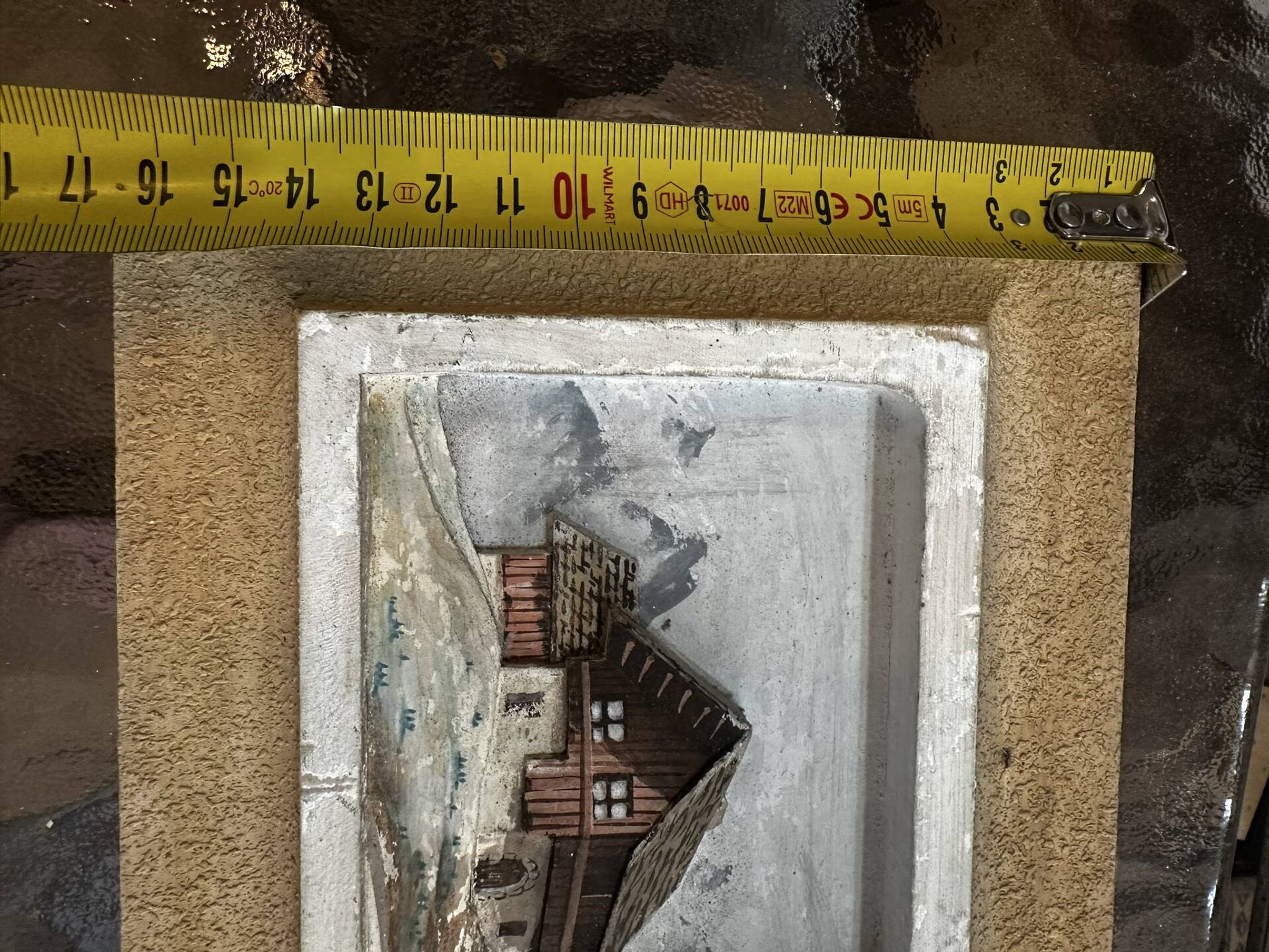 Tableau alpin vintage en bois sculpté et peint