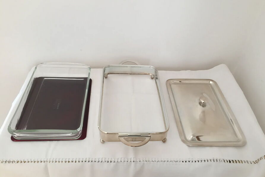 Plat de service en métal argenté composé de trois pièces