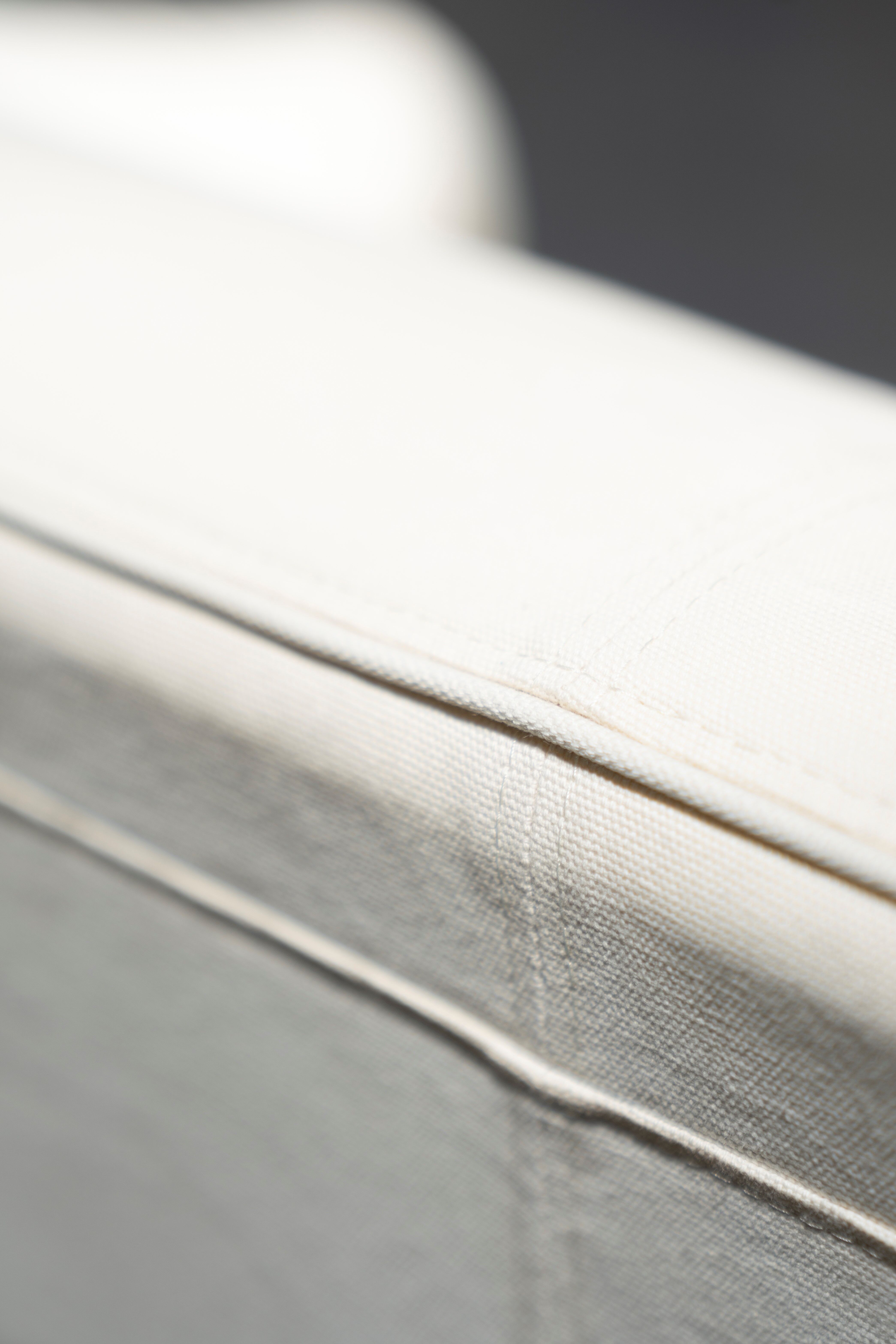 White sofa 2 places Molteni