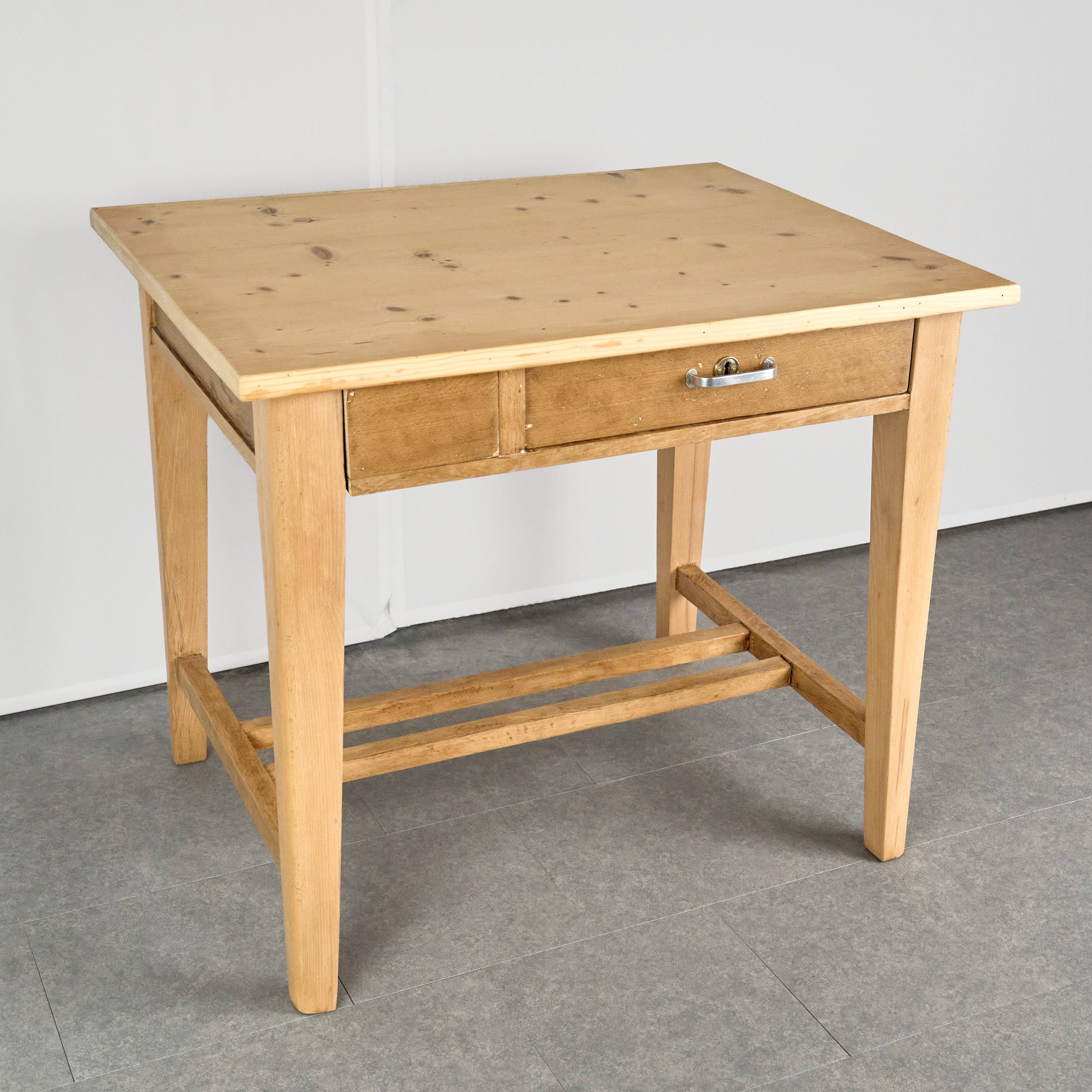 Table en bois vintage, Tchécoslovaquie