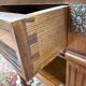 Paire de tables de chevets de style Louis XVI en merisier