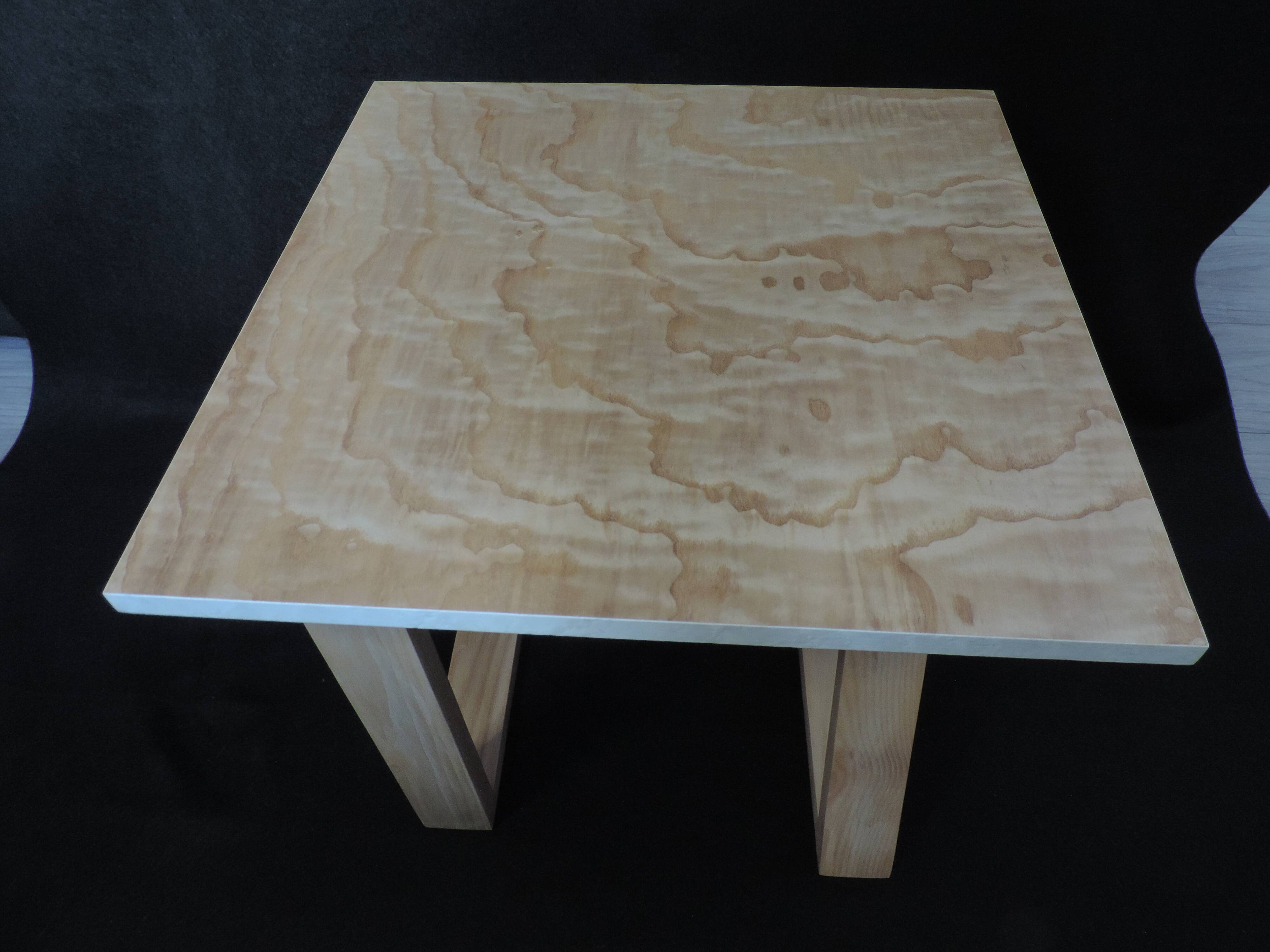 Table d'appoint