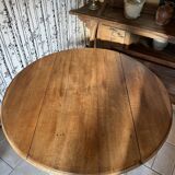 Revamped round butterfly table