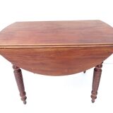 Round flap table