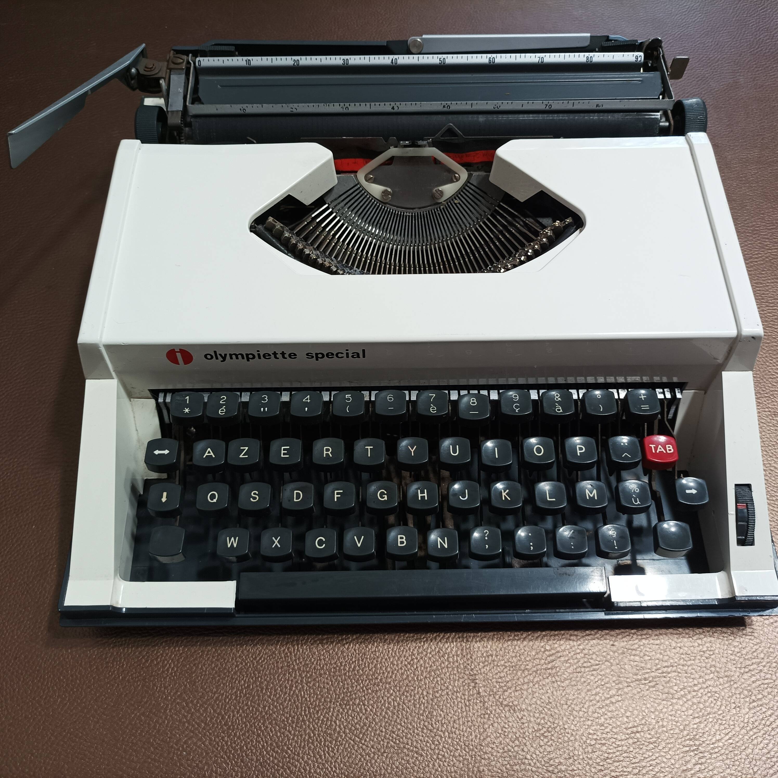 Olympiette special typewriter
