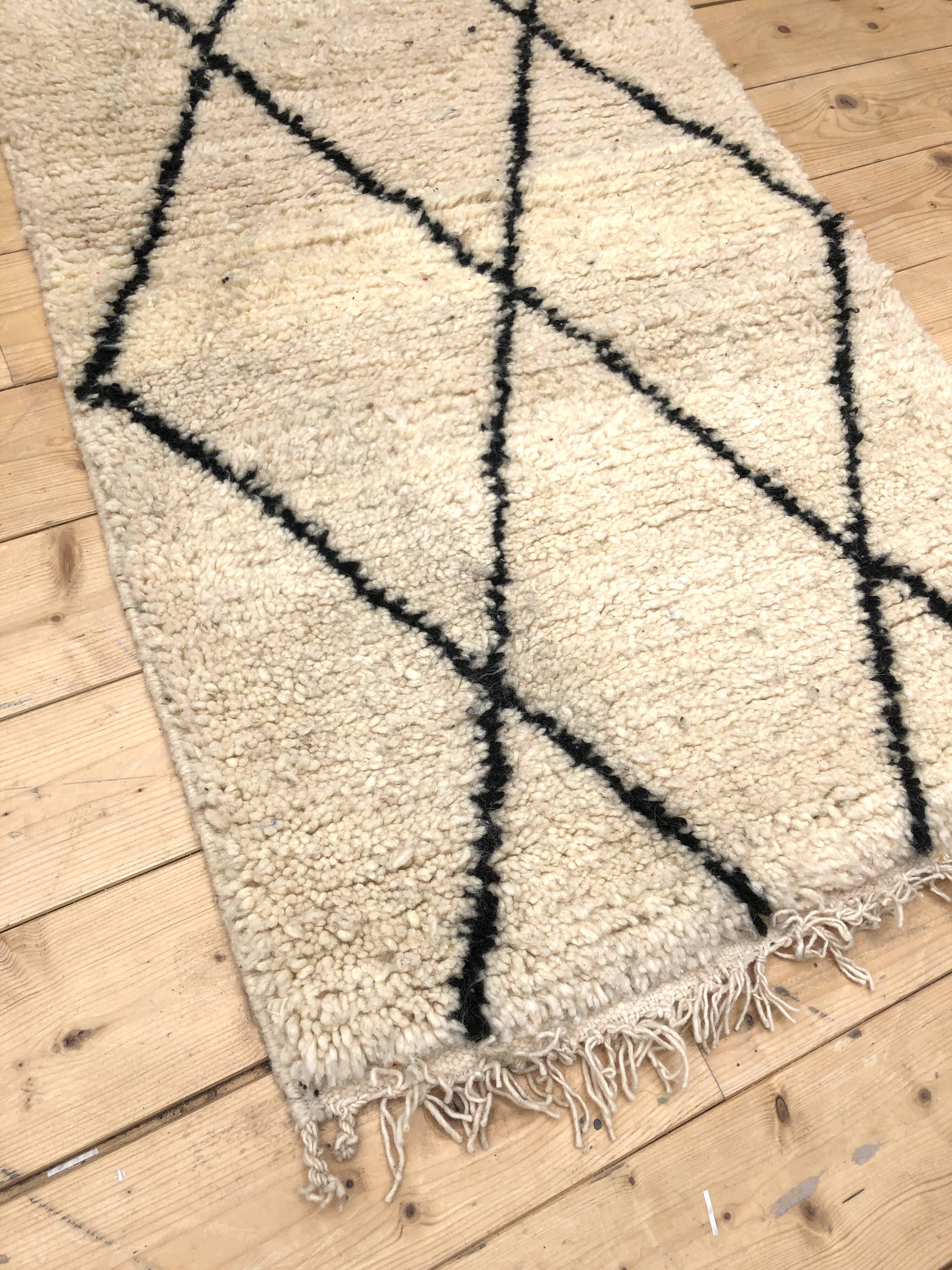 Moroccan Berber carpet Boujaad in Rhombus black 1, 31x0, 71m