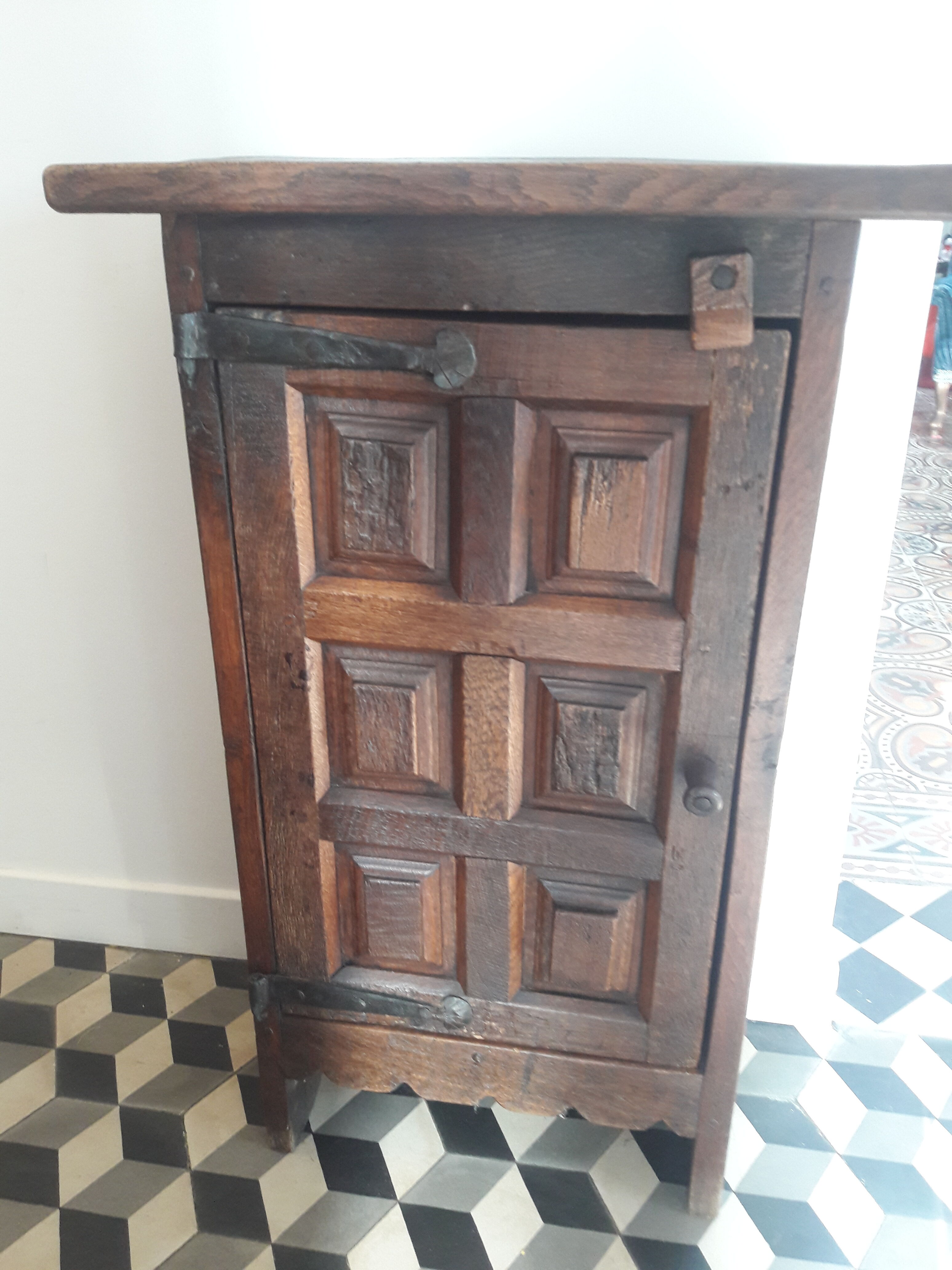 Rustic entrance furniture a carved door solid oak style with fitting