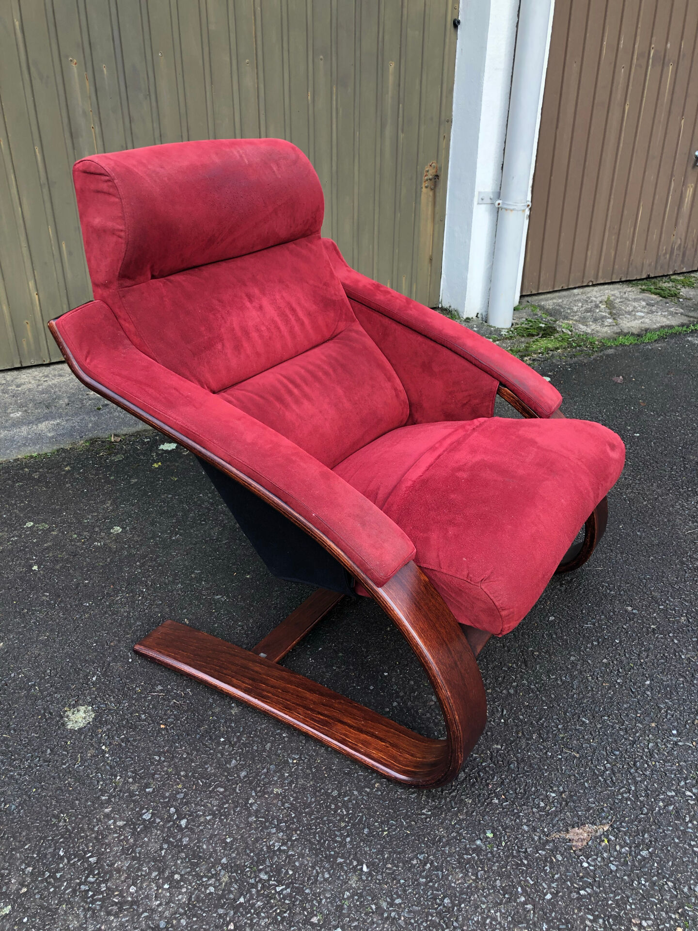 Nelo chair furniture