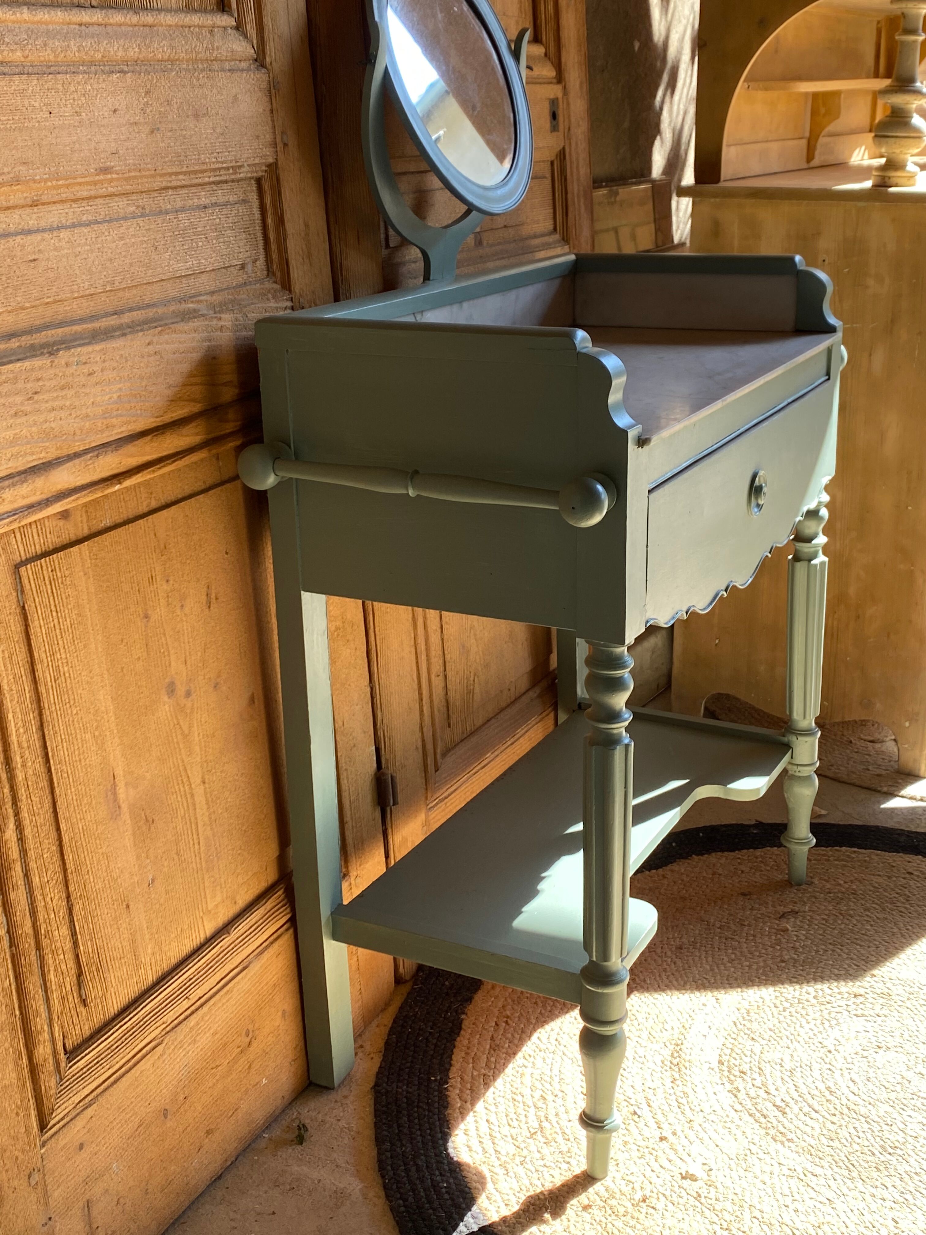 Toilet table or dressing table