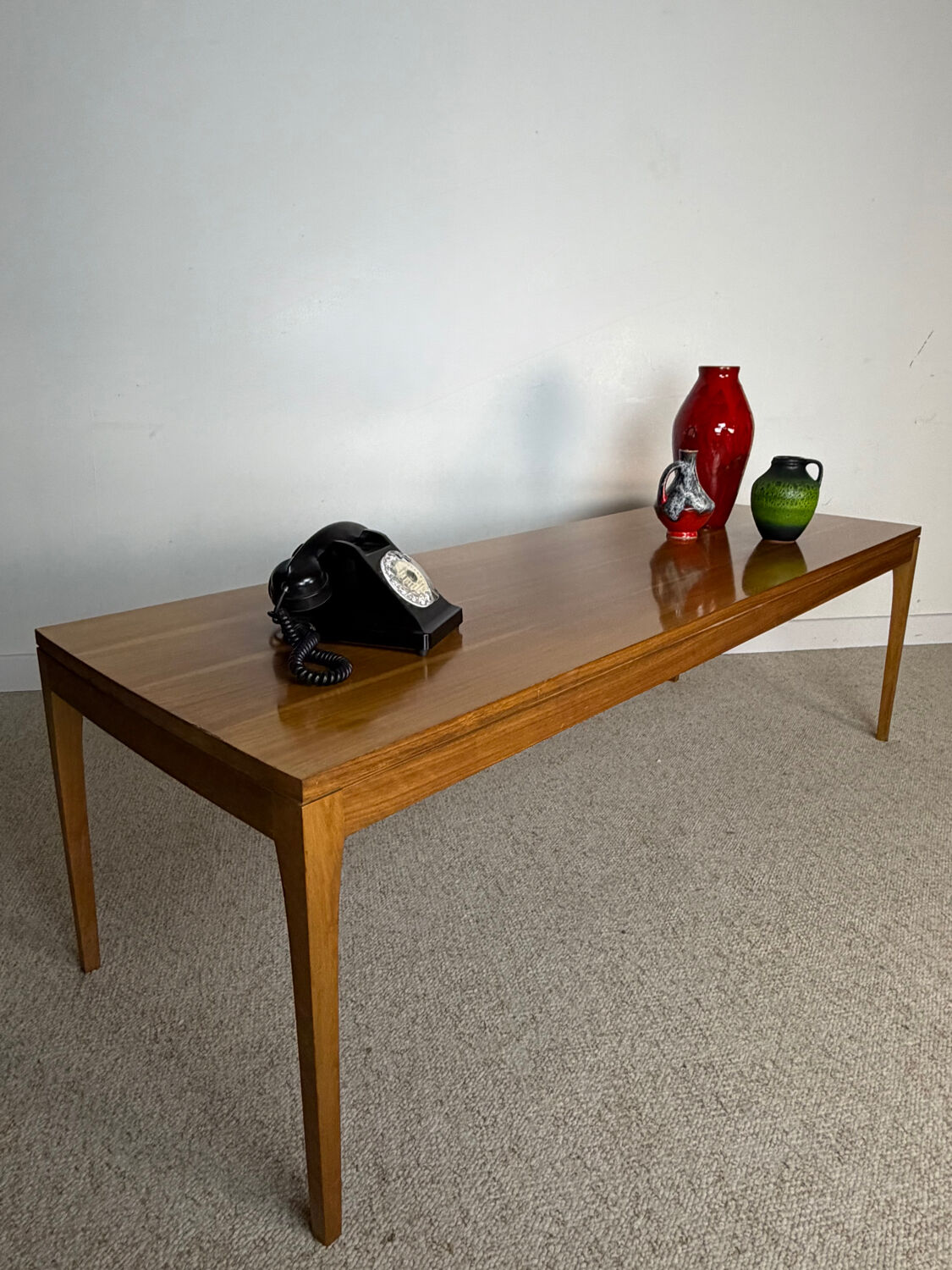 Table basse vintage de style scandinave – Édition allemande WR