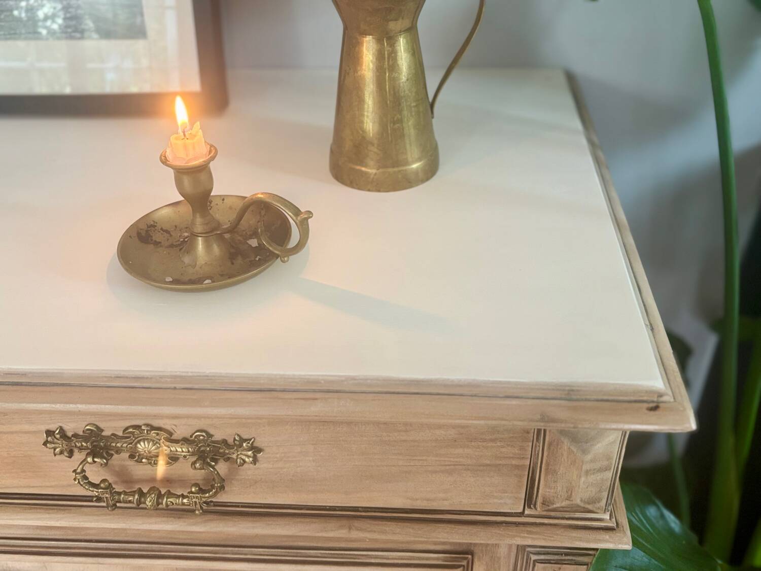 Rénovated antique dresser