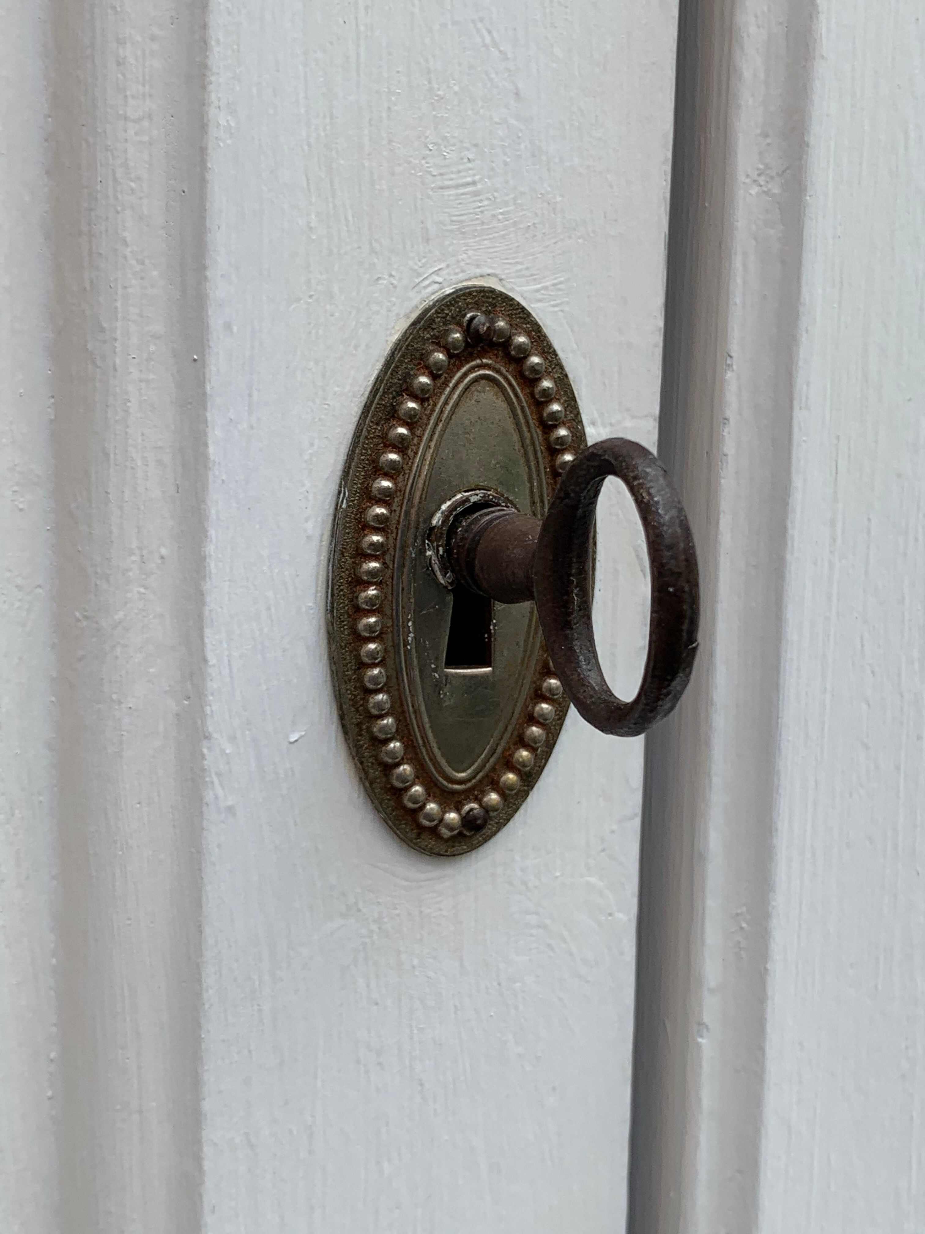 1930s Parisian double wardrobe