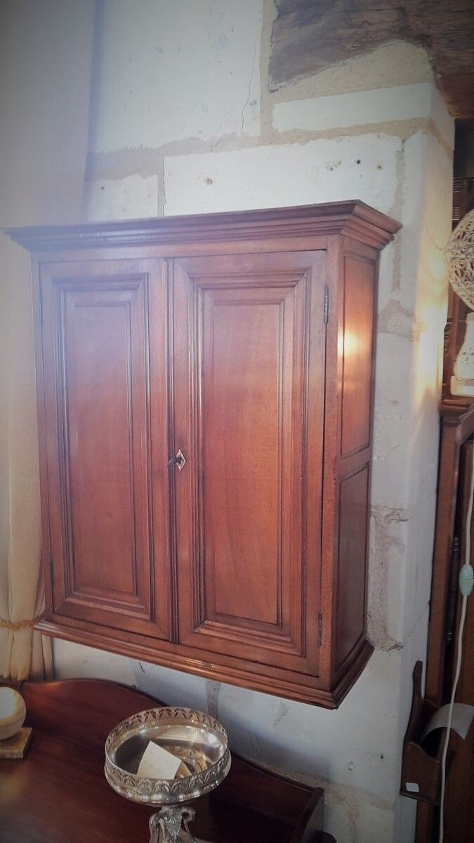 Furniture to suspend former Walnut early twentieth