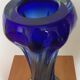 Vase en cristal bleu