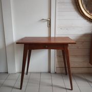 Compass leg desk