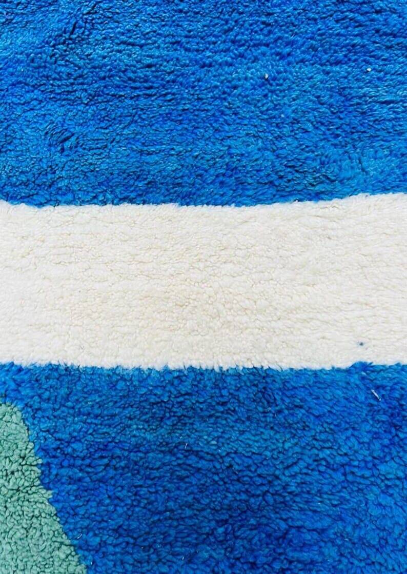 Handmade Moroccan Berber rug size 145 x 255 cm