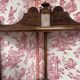 Small 19th-century corner shelf in walnut – beautiful cabinetmaking work.