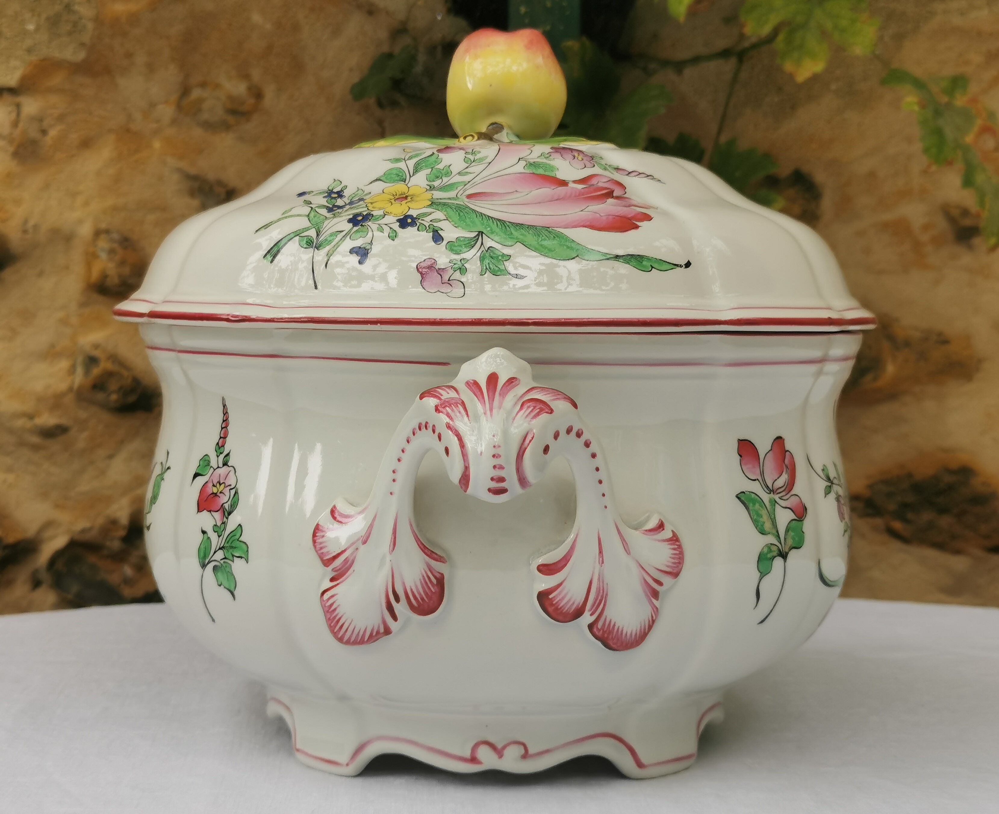Soup tureen KG Luneville