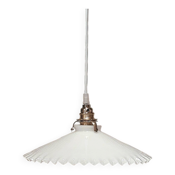 Suspension en opaline blanche 