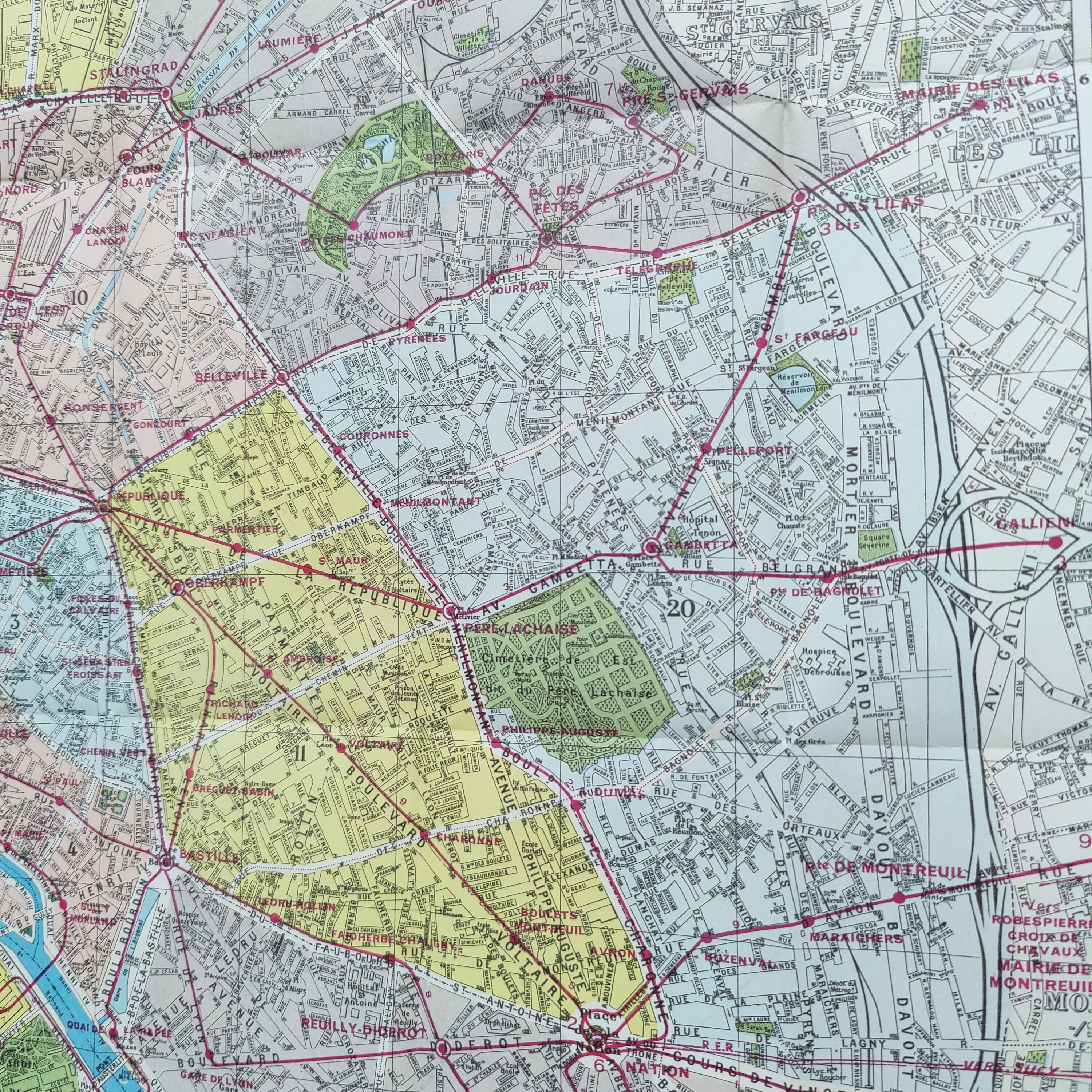 Vintage map 1970 Paris and its neighborhoods