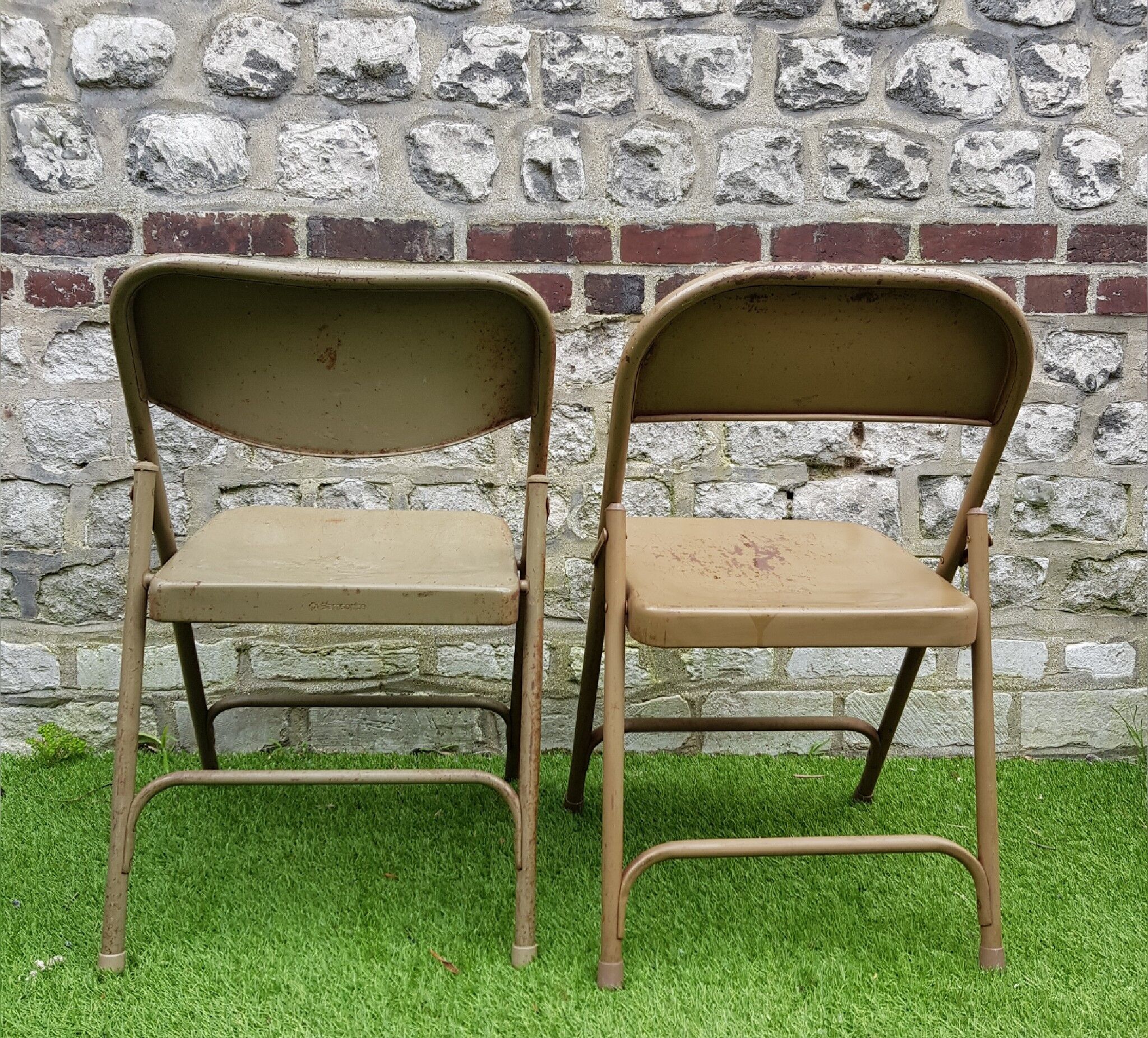 Metal folding chairs
