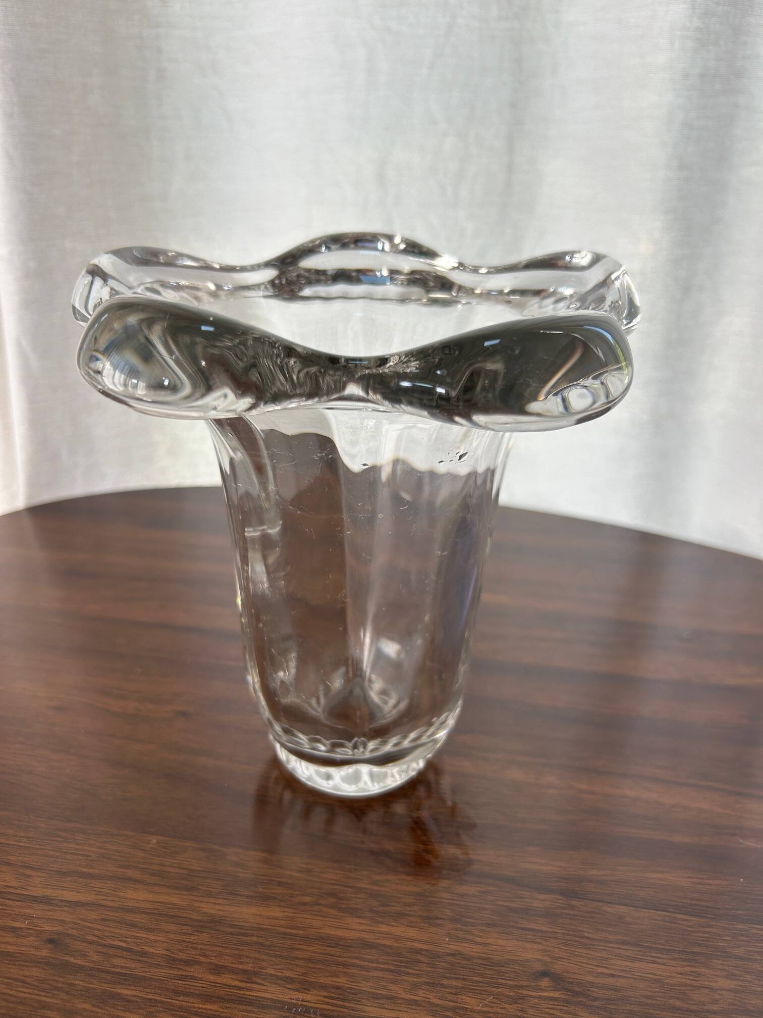 Pierre D'Avesn crystal vase