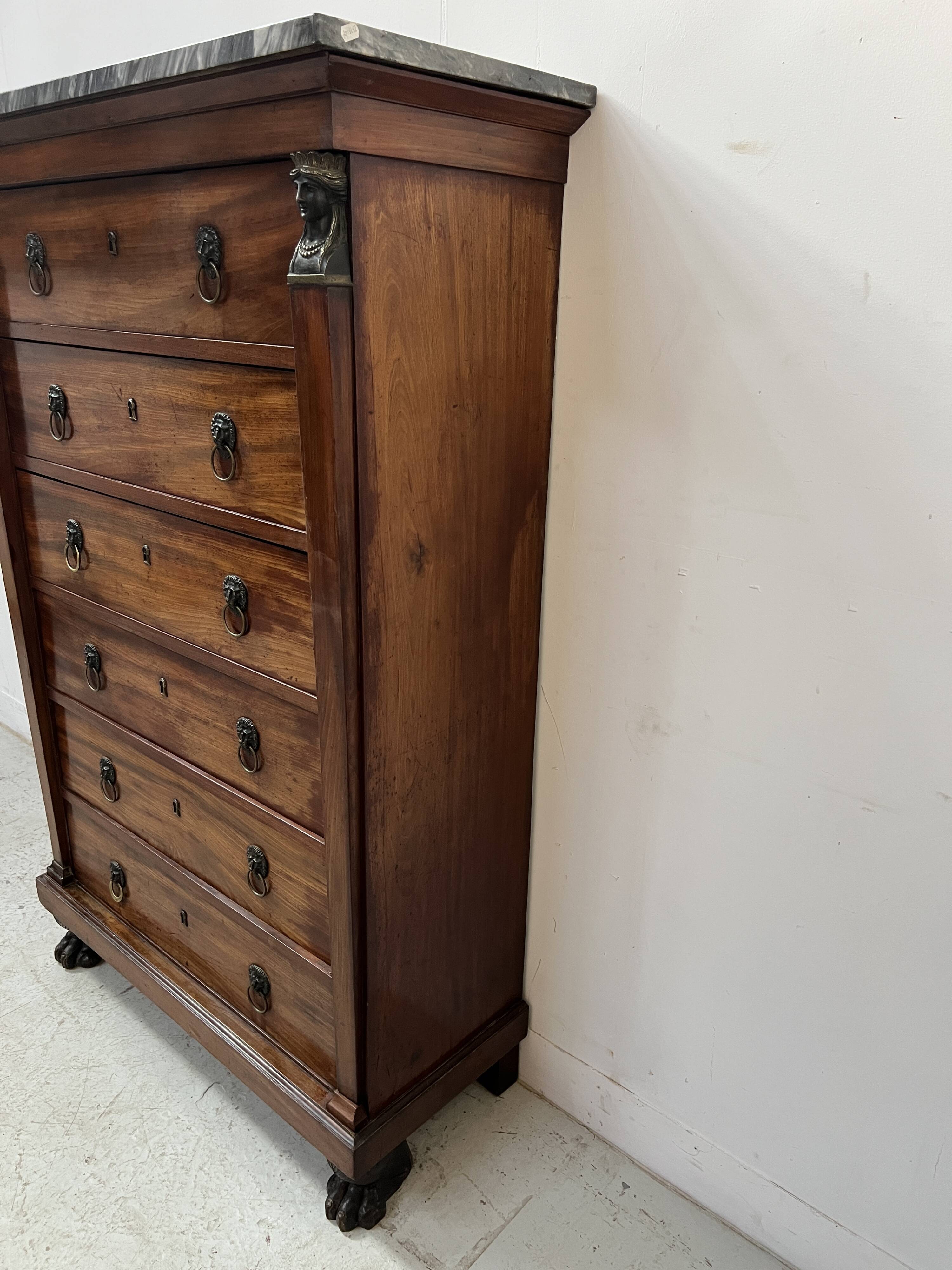 Empire period chest of drawers in mahogany and veneer, 19th century