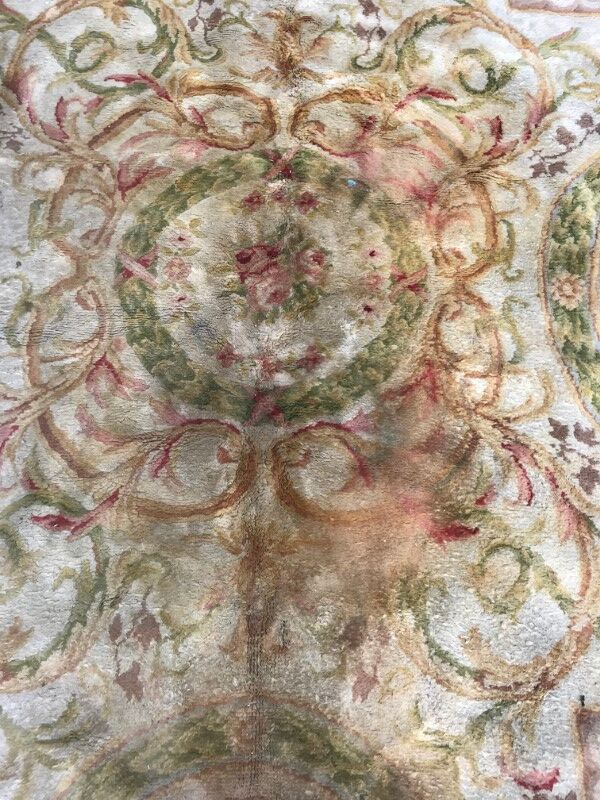 Old carpet 300 x 408 cm
